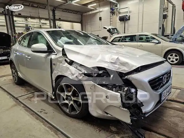2015 Volvo V40