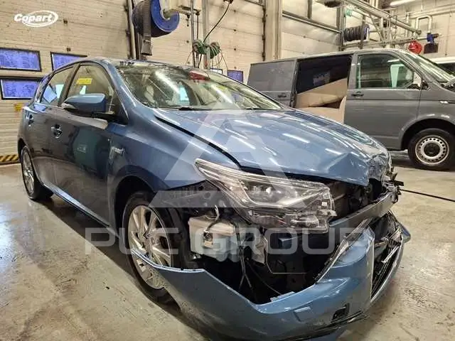 2015 Toyota AURIS