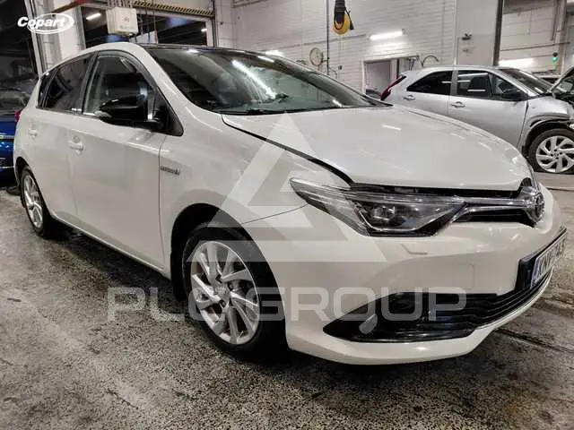 2016 Toyota AURIS