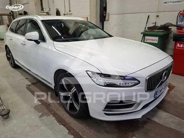 2017 Volvo V90
