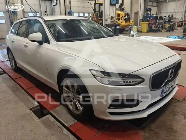 2017 Volvo V90