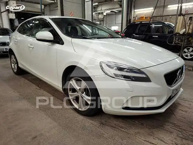 2018 Volvo V40