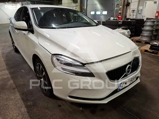 2019 Volvo V40