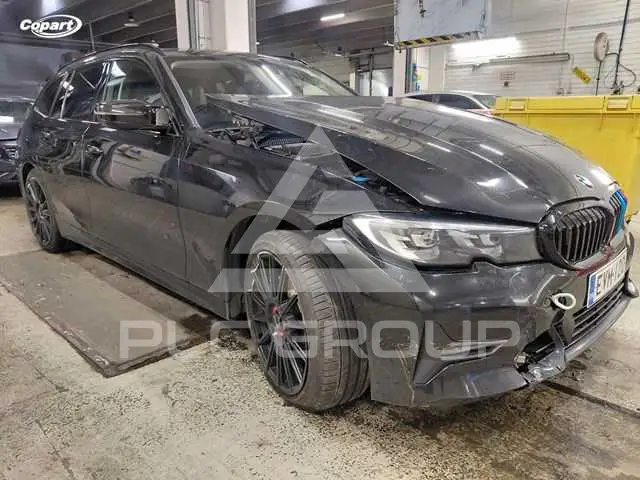 2021 BMW 300