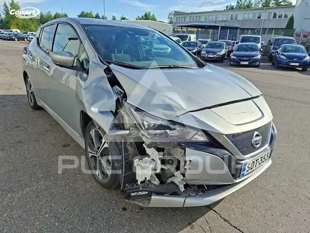 2022 Nissan LEAF