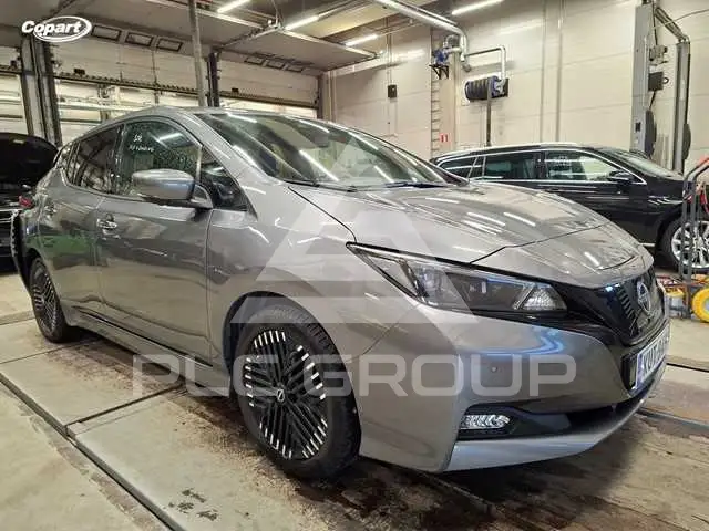 2022 Nissan LEAF