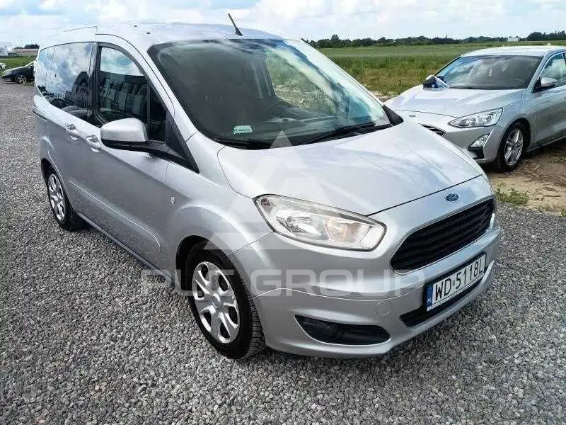 2016 Ford Tourneo