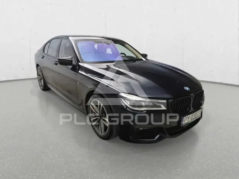 2017 BMW 750