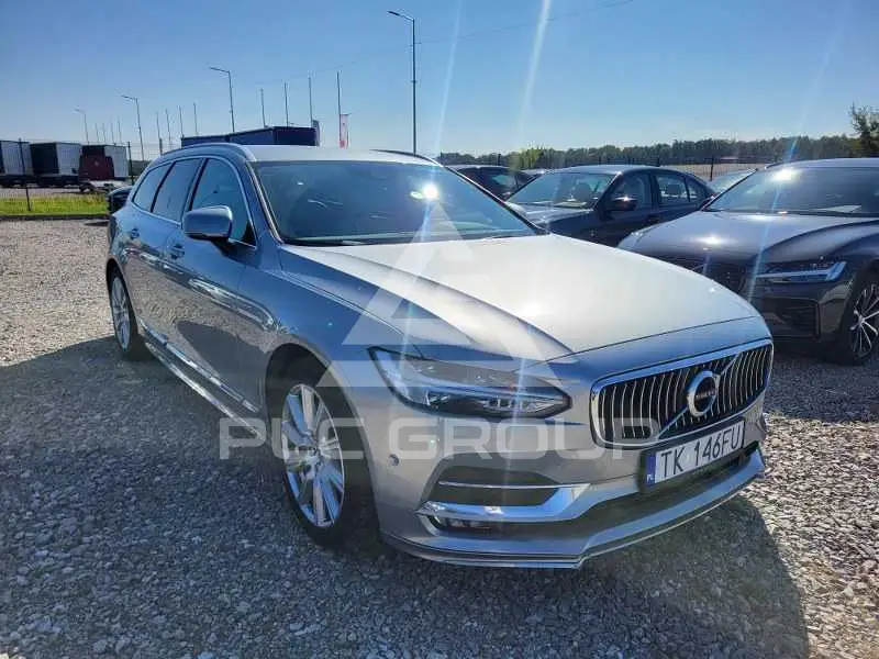 2017 Volvo V90