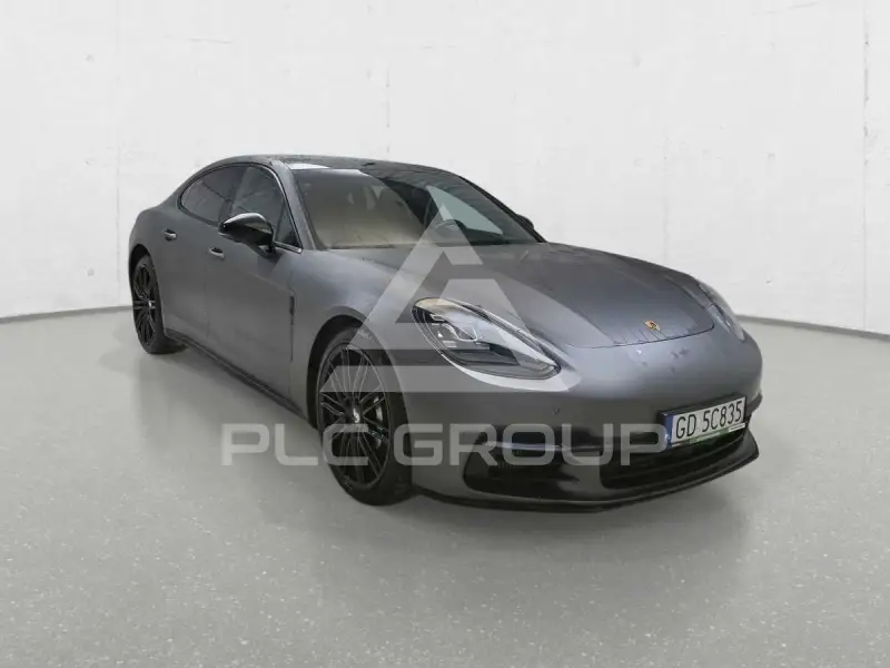 2017 Porsche PANAMERA