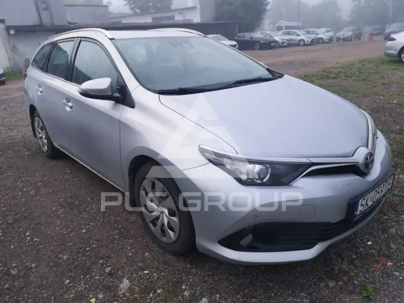 2017 Toyota AURIS