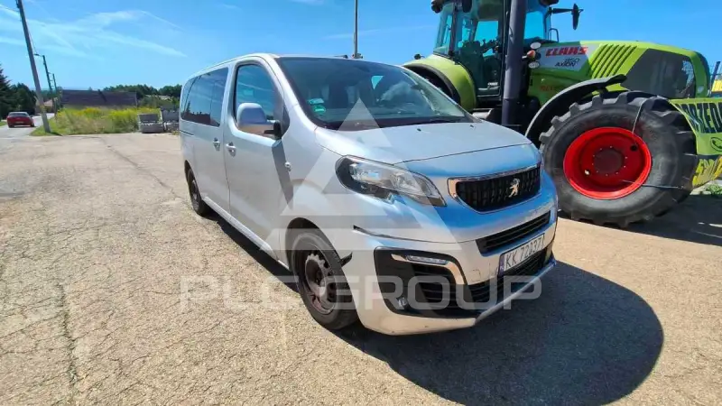 2017 Peugeot Traveller