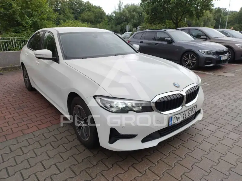 2020 BMW 318