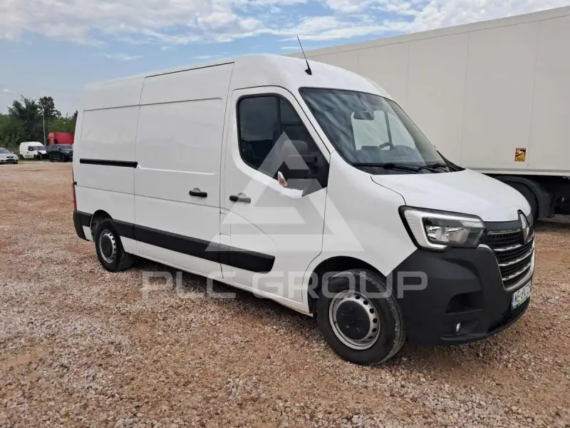 2022 Renault Master