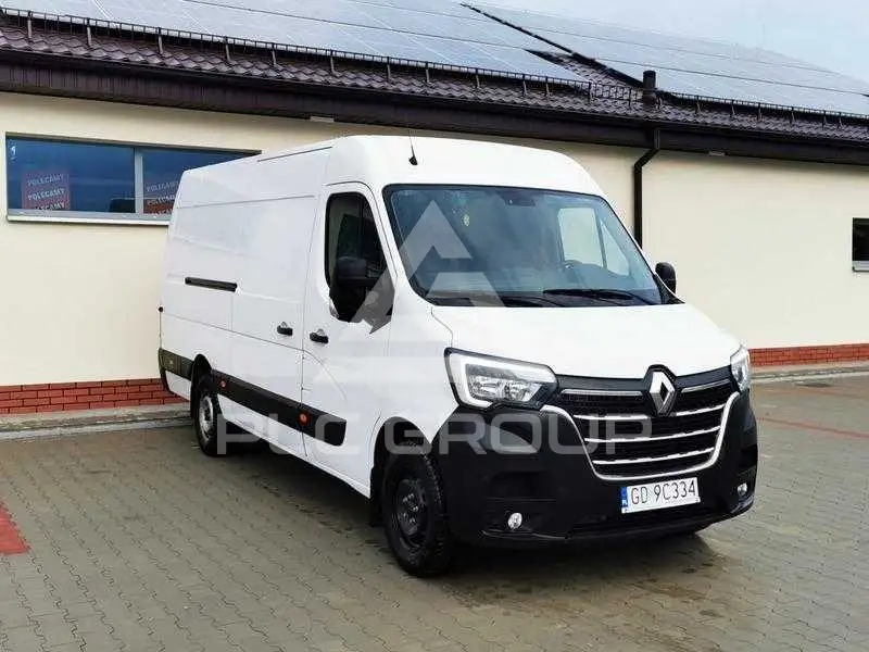 2022 Renault Master