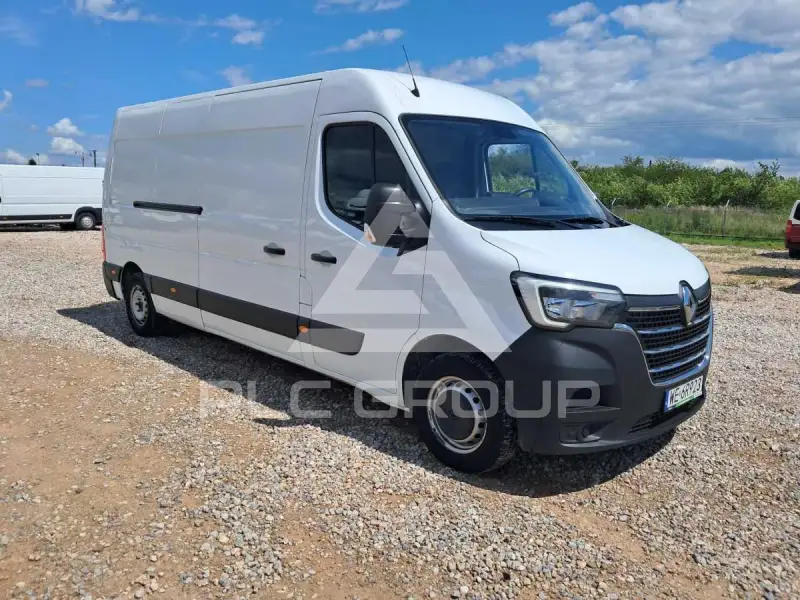 2022 Renault Master