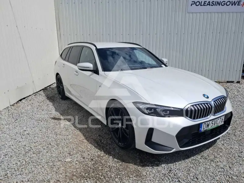 2023 BMW 320