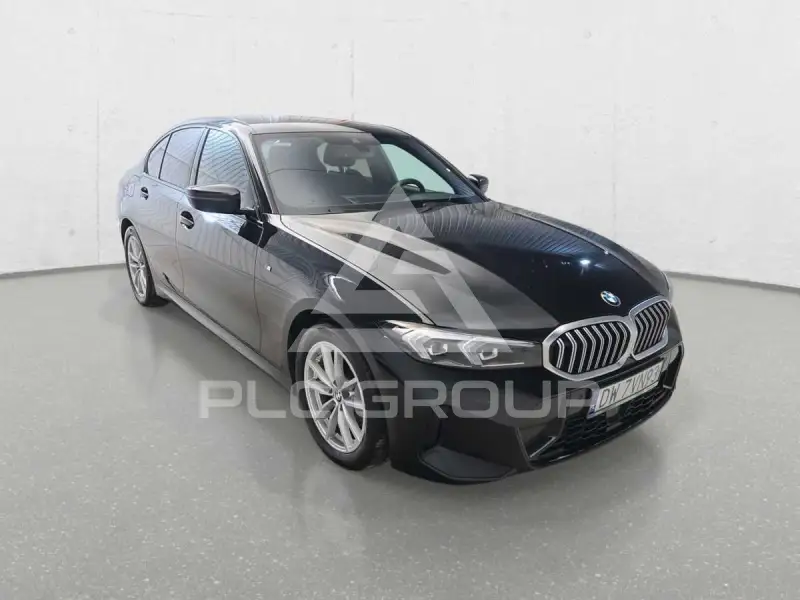 2023 BMW 320