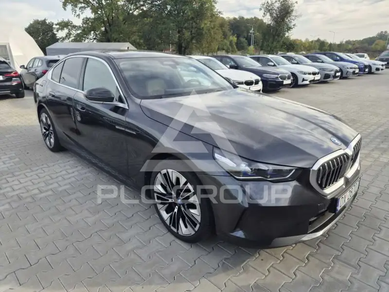 2024 BMW 550