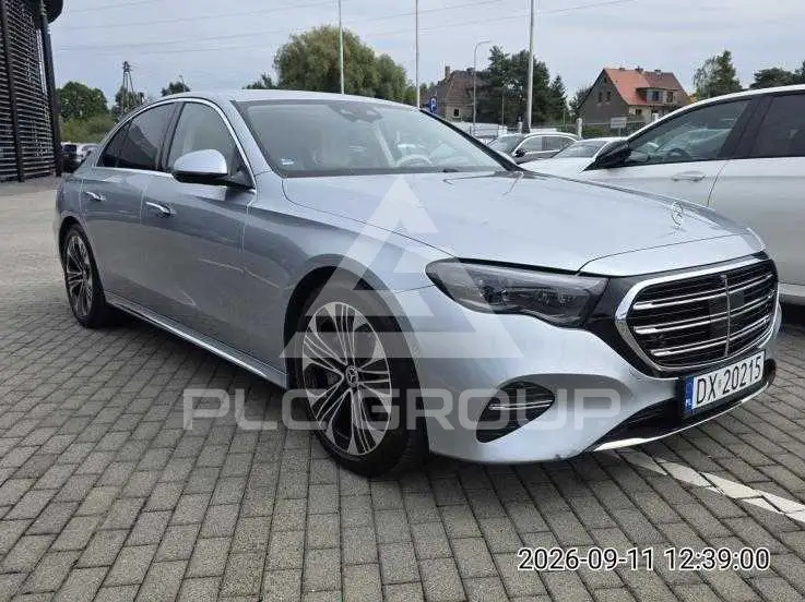 2024 Mercedes Benz E 300