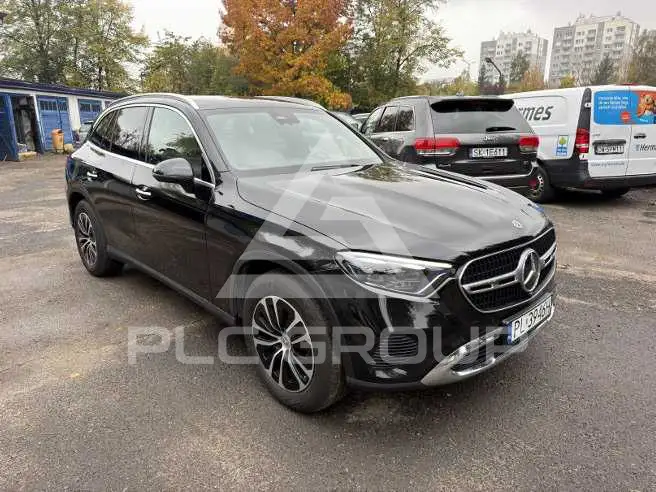 2024 Mercedes Benz GLC 220