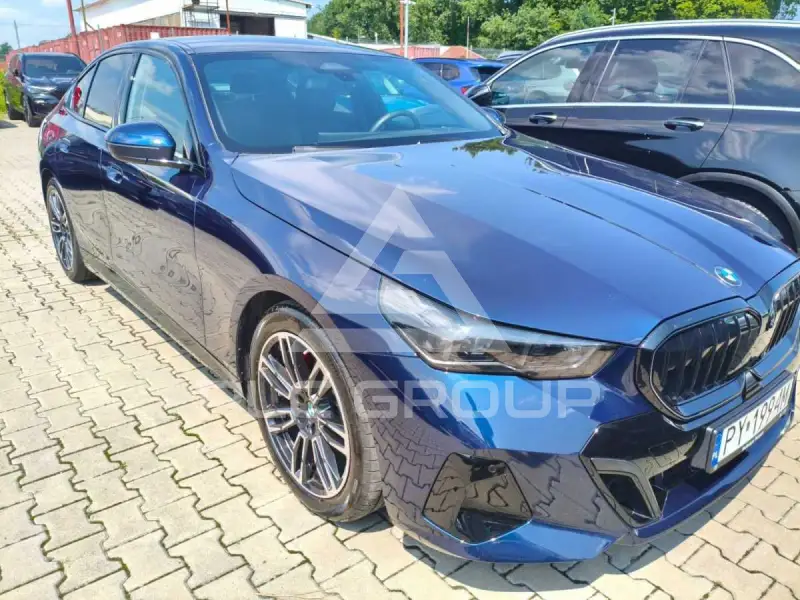 2025 BMW 520