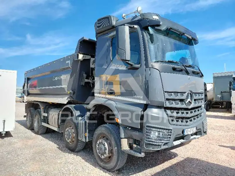 2025 Mercedes Benz Arocs