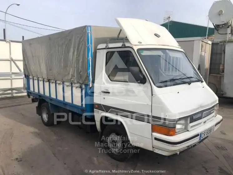 1990 Nissan Trade
