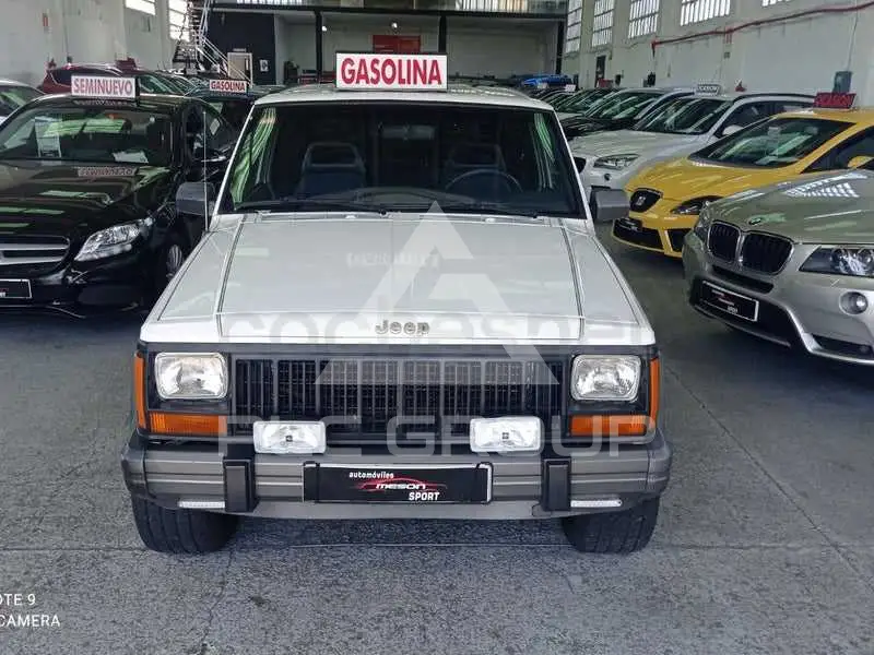 1990 Jeep CHEROKEE