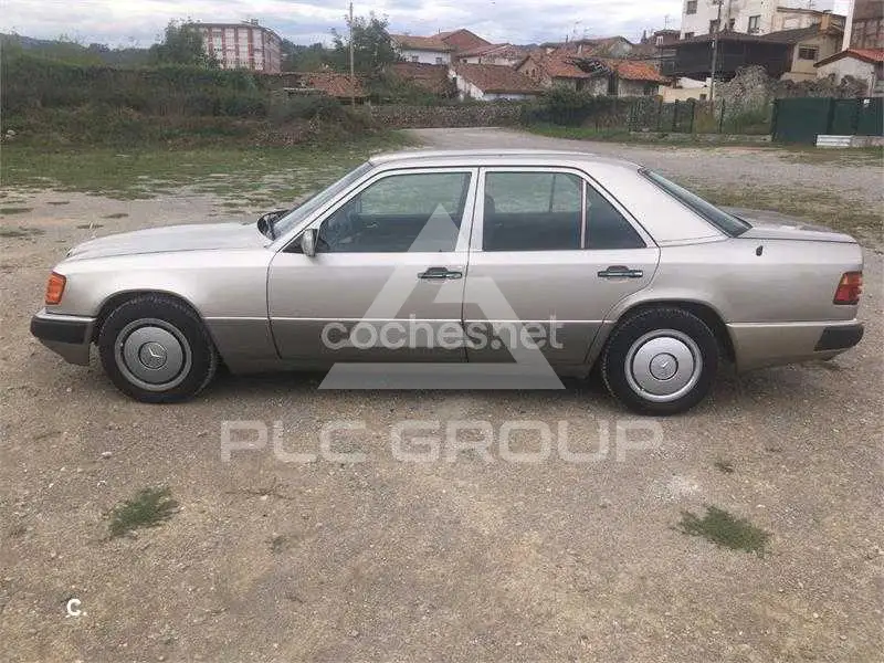 1990 Mercedes Benz 260