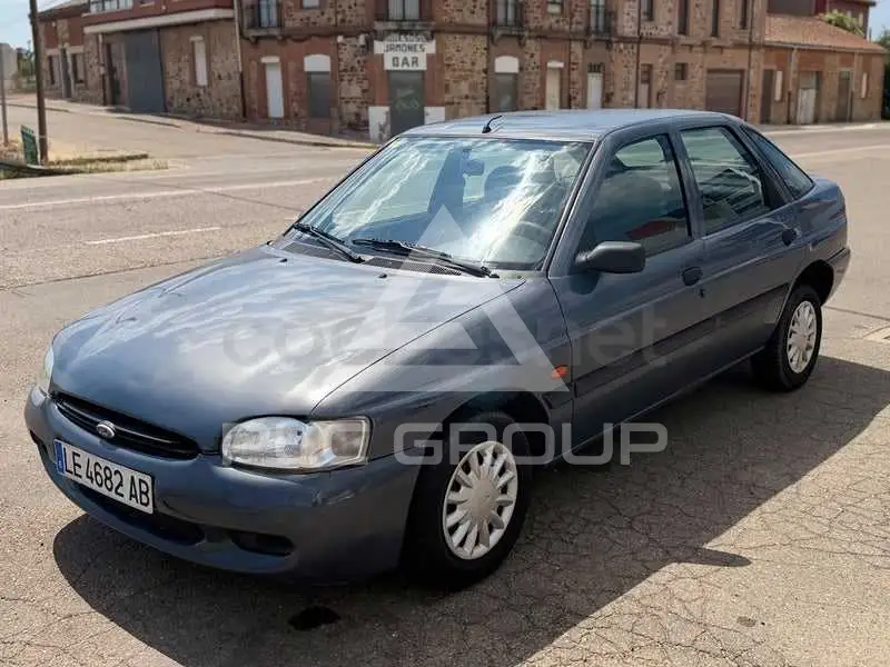 1995 Ford ESCORT