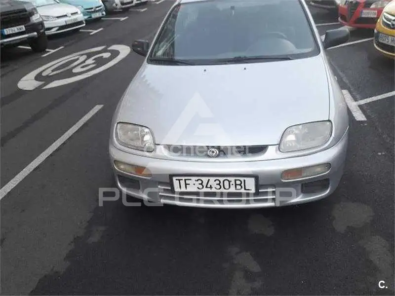 1996 Mazda 323