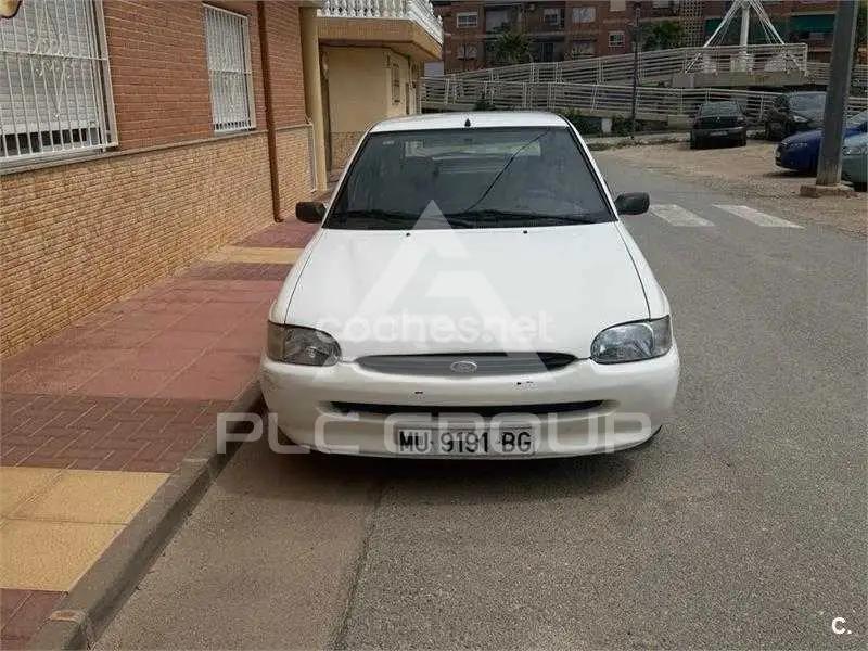 1996 Ford ESCORT
