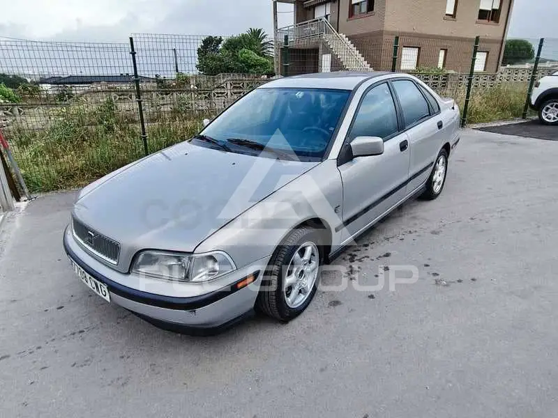 1998 Volvo S40