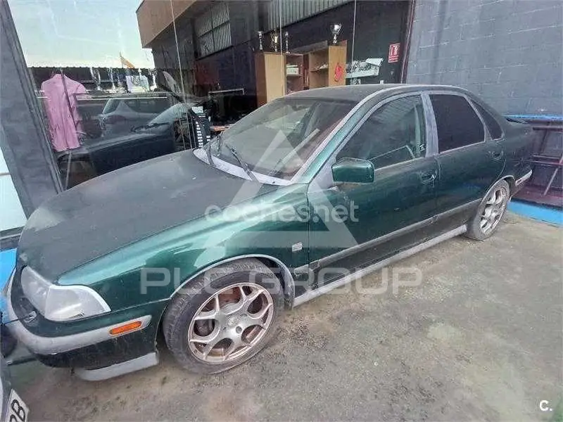 1998 Volvo S40