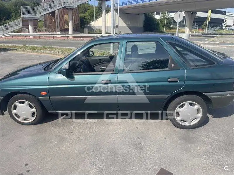 1998 Ford ESCORT