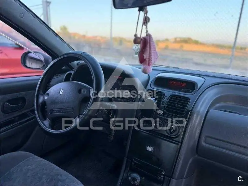 1998 Renault Laguna