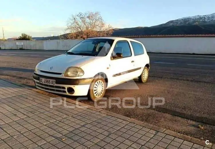 1998 Renault Clio