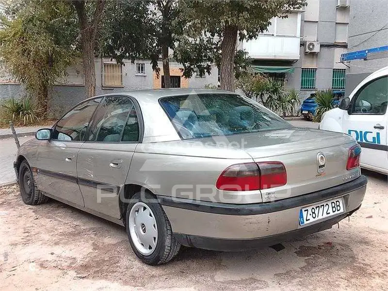 1998 Opel Omega
