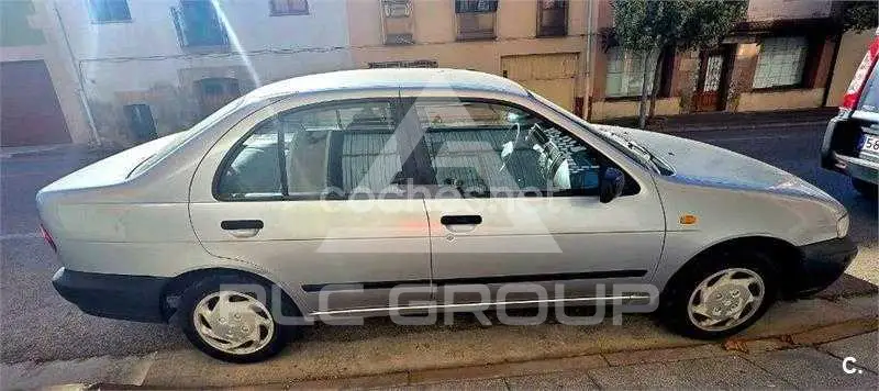 1999 Nissan ALMERA