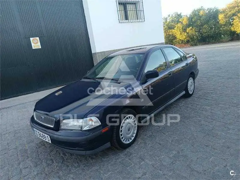 1999 Volvo S40