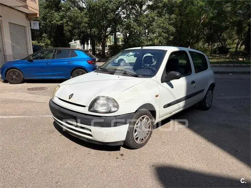 1999 Renault Clio