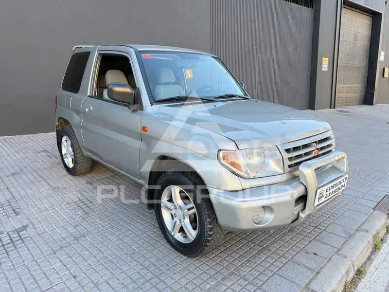 2000 Mitsubishi MONTERO