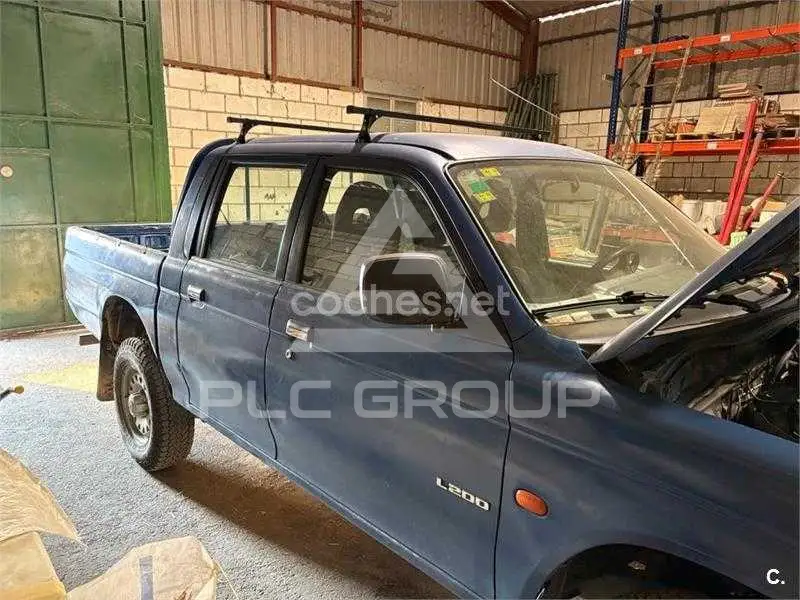 2000 Mitsubishi L200