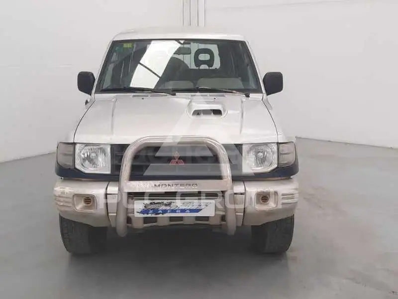 2000 Mitsubishi MONTERO