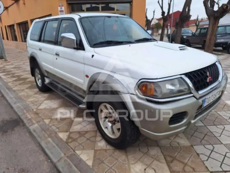 2000 Mitsubishi MONTERO