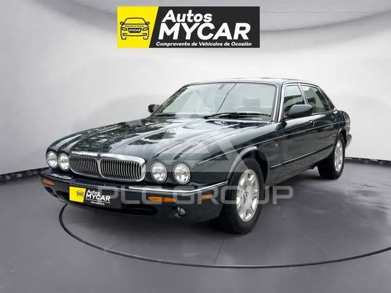 2000 Jaguar XJ