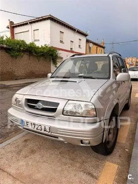 2000 Suzuki Grand Vitara