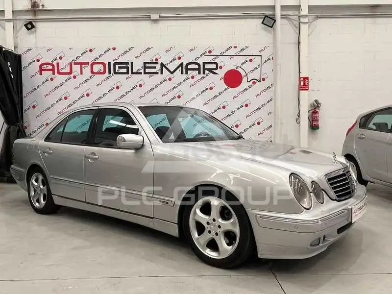 2000 Mercedes Benz E-Class
