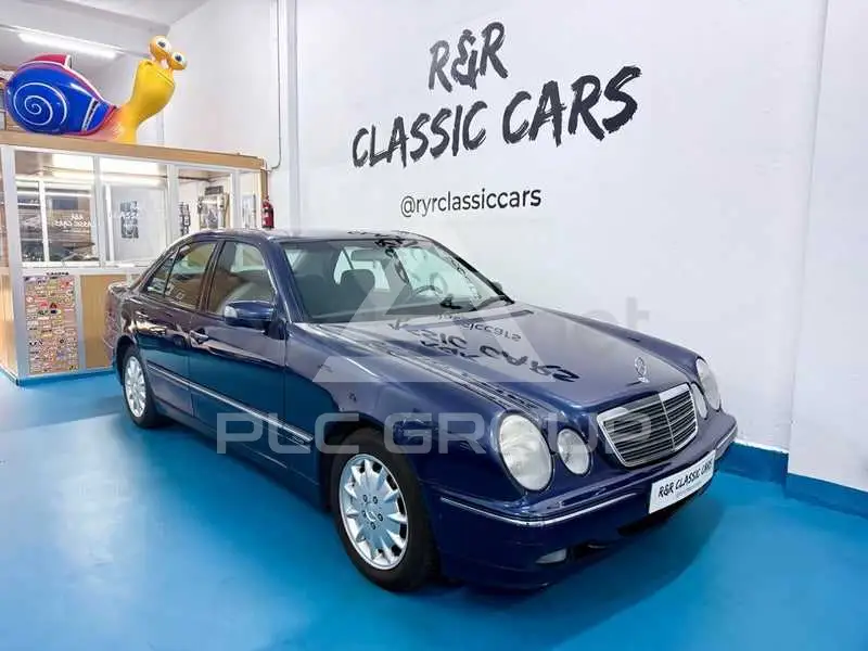 2000 Mercedes Benz E-Class